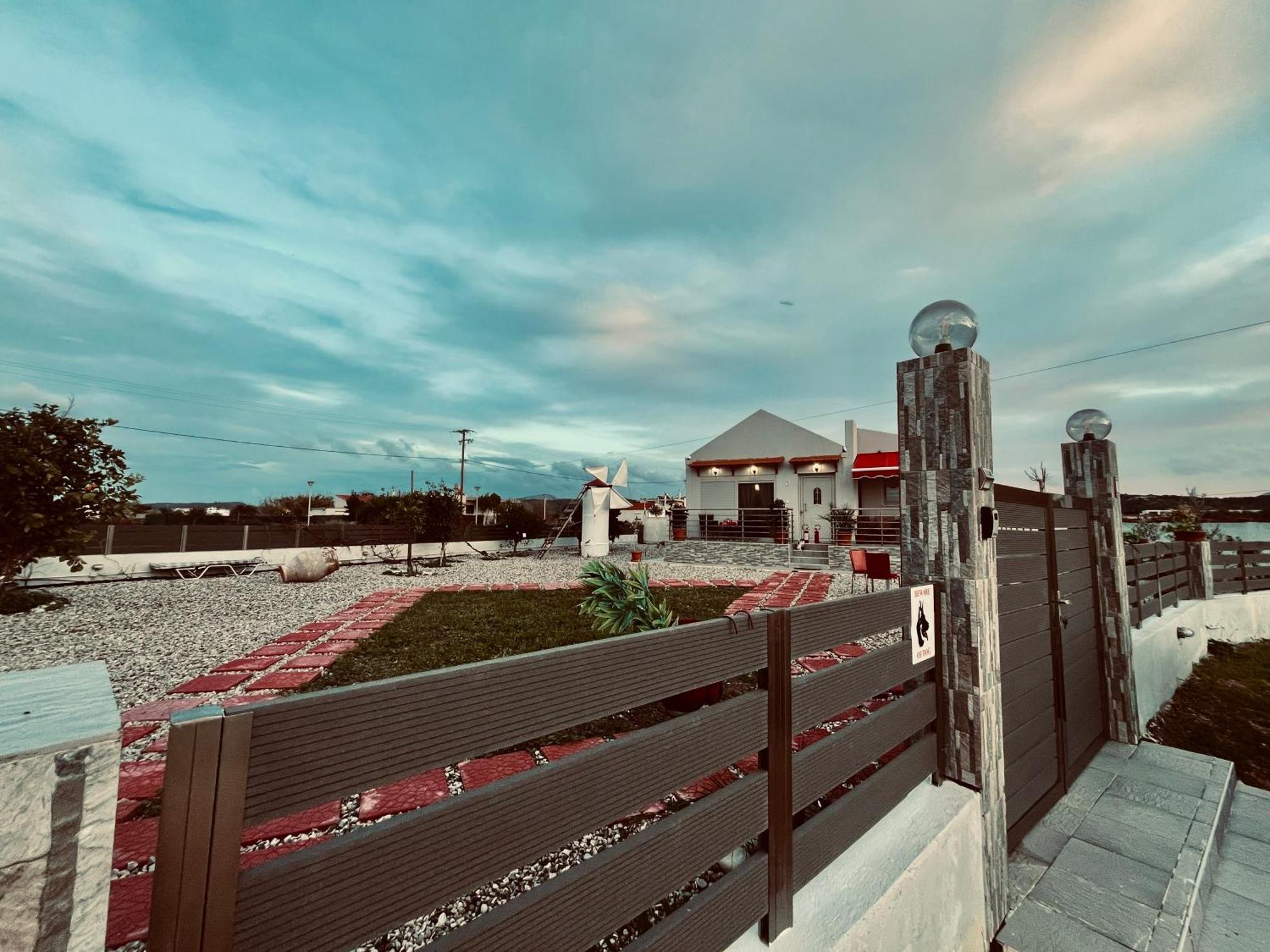Дом отдыха Blue Waves House 1